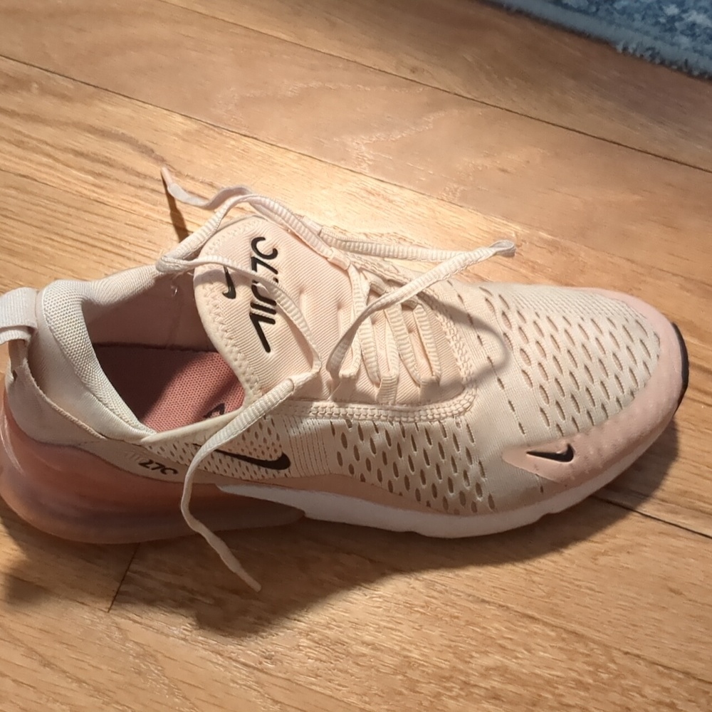 Nike Air Max 270